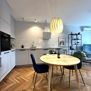 Mieszczanska 25 - Self Check-in 20h - Parking & Lift Apartament
