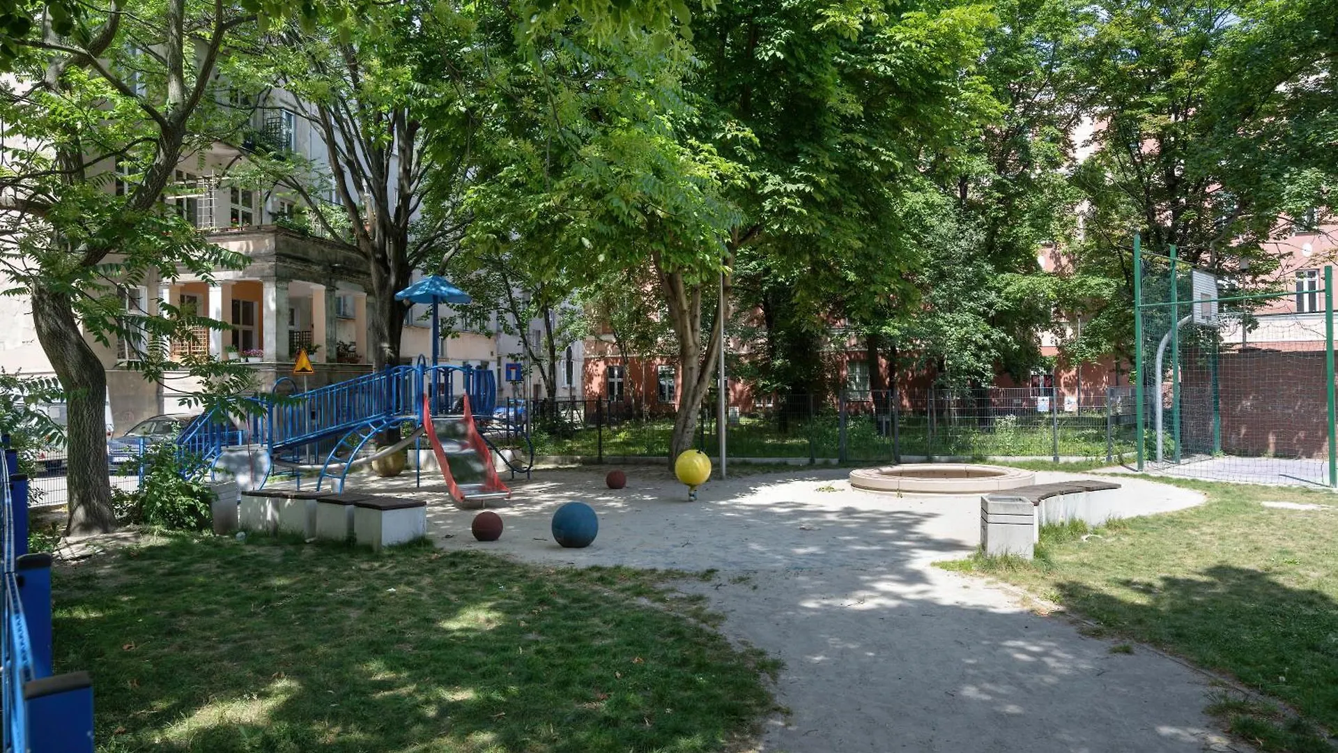 Komfortowy Apartament Blisko Rzeki We Wroclawiu Z Biurkiem I Wanna By Noclegi Renters